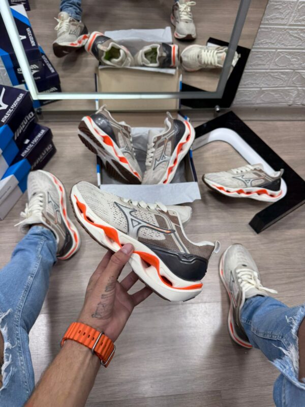 Mizuno Wave Stratos Off White Laranja Atacado